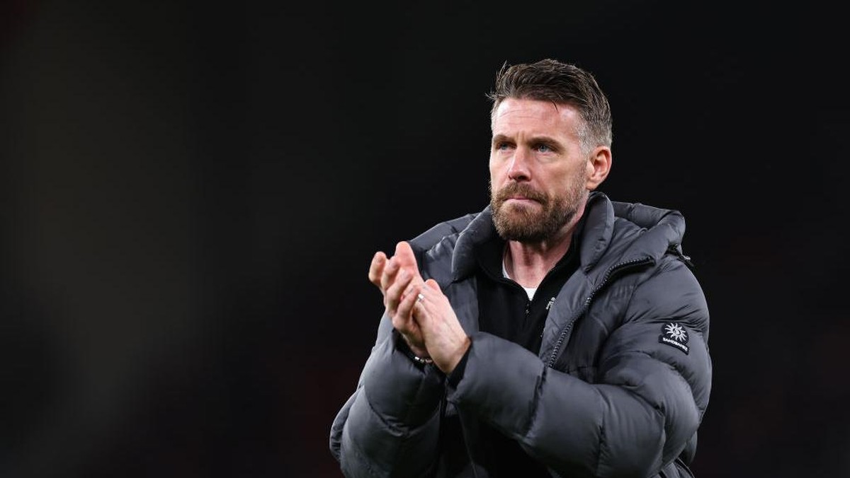 Manajer Luton Town Rob Edwards menyesal timnya unggul duluan atas Liverpool (Getty Images/Robbie Jay Barratt - AMA)