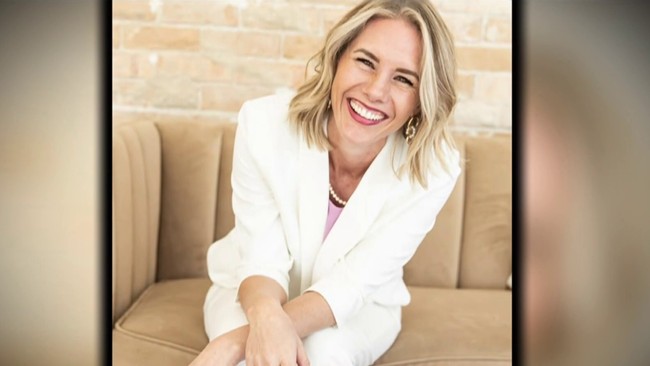 Publik selama ini mengetahui Ruby sebagai sosok keibuan yang dekat dengan anak. Lewat kanal YouTube-nya 8 Passengers, Ruby memperlihatkan cara parentingnya. Foto: dok. Instagram