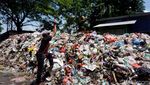 Duh! Sampah Menggunung di Terminal Purabaya