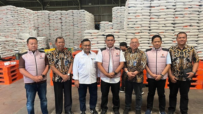 Tim Satgas Pangan Polri melakukan inspeksi mendadak (sidak) pada gudang beras di kawasan Jakarta Utara (dok. Ist)