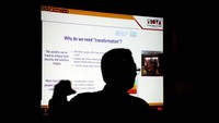 Kegiatan ini bertujuan mengajak generasi muda Indonesia berpartisipasi menjadi petani muda dengan memanfaatkan sistem pertanian modern. 