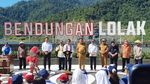 Gaya AHY Dampingi Presiden Jokowi di Peresmian Bendungan Lolak