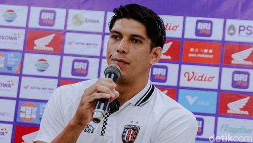 Bek Bali United Elias Dolah.