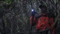 Program tersebut merupakan konservasi hutan dengan memberdayakan masyarakat Adat Togong Tanga, Suku asli Sea-Sea di Dusun Kokolomboi, Pulau Peleng.