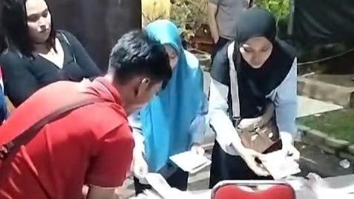 C hasil Pilpres di TPS 5 Kelurahan Sidorejo, Medan Tembung hilang (Istimewa/Tangkapan Layar Video Viral)