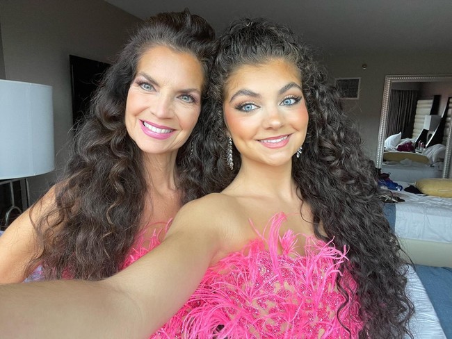 Gabrielle pun mengakui bahwa koneksi mereka sangat kuat dan tidak terpisahkan. Sayangnya kedekatan itu juga menjadi bumerang untuk Gabrielle yang mengaku jadi susah dapat pasangan. Foto: Instagram Catherine Galasso-Vigorito