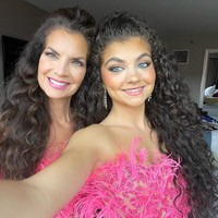 Gabrielle pun mengakui bahwa koneksi mereka sangat kuat dan tidak terpisahkan. Sayangnya kedekatan itu juga menjadi bumerang untuk Gabrielle yang mengaku jadi susah dapat pasangan. Foto: Instagram Catherine Galasso-Vigorito