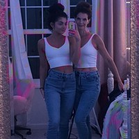 Dikatakan wanita 23 tahun tersebut jika sang ibu selalu ingin berada di antara hubungan romantisnya yang bisa jadi menimbulkan ketidaknyamanan bagi pacar.  Foto: Instagram Catherine Galasso-Vigorito