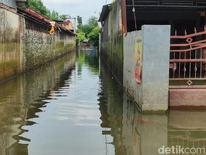 Banjir Demak Masih Rendam 2 Kecamatan, 9.790 Warga Mengungsi