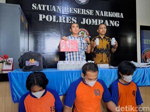 Paman dan 2 Keponakan di Jombang Digerebek Polisi Saat Asyik Pesta Sabu