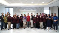 PT Bank KEB Hana Indonesia (Hana Bank) kembali menyalurkan bantuan beasiswa pendidikan dengan total nilai Rp1 miliar kepada 100 orang Mahasiswa yang tersebar di 6 Universitas bergengsi di seluruh Indonesia dalam rangka mendukung meningkatkan mutu pendidikan di Indonesia. Beasiswa ini terselenggara berkat kerja sama dengan Hana Bank dan Hana Nanum Foundations Korea – sebuah yayasan di bawah naungan Hana Financial Group yang memberikan bantuan beasiswa pendidikan secara global untuk masyarakat kurang mampu di berbagai belahan dunia khususnya di negara-negara berkembang.