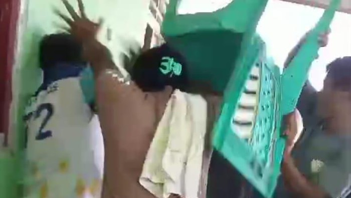 Kades di Halmahera Selatan, Maluku Utara, babak belur diamuk warganya sendiri. Dokumen Istimewa