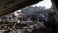 Sementara Hamas menyebut jumlah yang jauh lebih besar. Mereka melaporkan ada 378 masjid dan tiga gereja sudah digempur sejak perang pecah.  