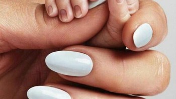 Hiii jari bayinya kok serem ya. Foto: 121clicks