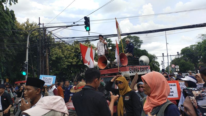 Lalin macet imbas demo di depan KPU (Tina/detikcom)