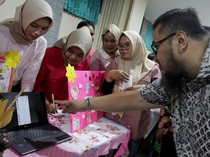 Mahasiswa Ini Bikin Buku Antologi Diganjar Rekor Muri