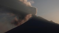 Diketahui, gunung ini sudah aktif sejak tahun 1994.