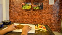 Pameran foto karya dari anggota Komunitas Photospeak Kampus UIN Bandung tersebut menampilkan 35 karya foto berupa foto single dan story yang mengangkat isu tentang lingkungan, budaya, sosial dan ekonomi. 