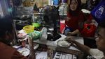 Pedagang Warung Nasi Terdampak Kenaikan Harga Beras