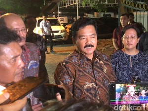 Menko Polhukam Hadi Sowan Sultan, Bahas Rencana Pertemuan Jokowi-Megawati?