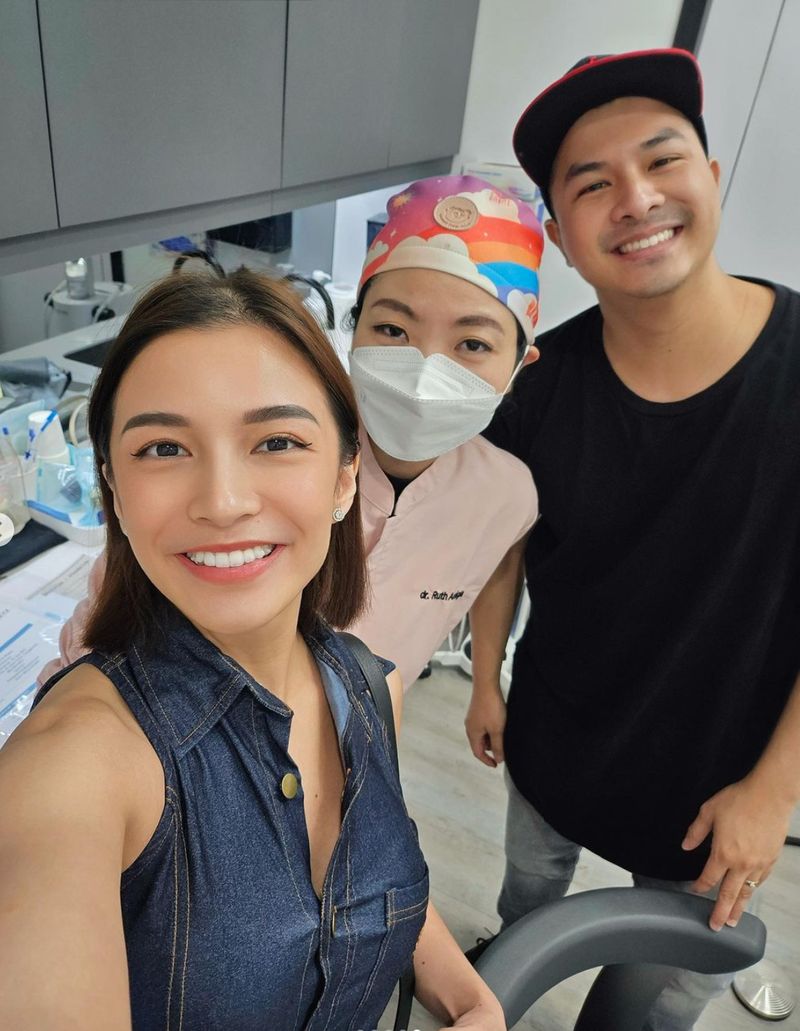 Penampilan baru Chelsea Olivia tanpa gigi gingsulnya Penampilan baru Chelsea Olivia tanpa gigi gingsulnya