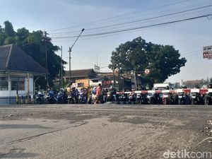 Dear Wargi Bandung, Jangan Ngabuburit di Perlintasan KA!