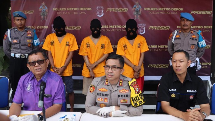 Polisi tangkap 3 pengedar sabu di Depok (Devi/detikcom)