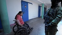 Setelah kembali dikuasai militer, pengamanan penjara-penjara di Ekuador ditingkatkan.  