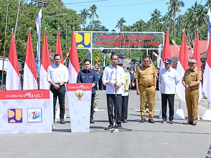Presiden Jokowi meresmikan Bendungan Lolak di Bolaang Mongondow. (Kris/Biro Pers Sekretariat Presiden)