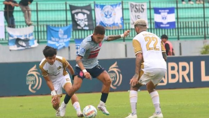 PSIS untuk sementara unggul 1-0 atas Dewa United.