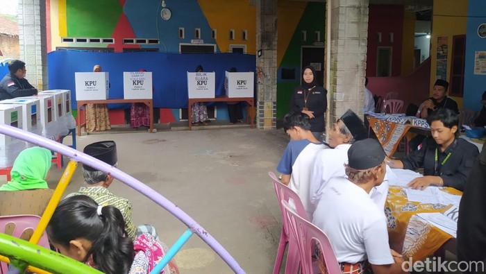 Proses PSU di TPS 15 Sumurarum Kecamatan Grabag Kabupaten Magelang, Jumat (23/2/2024).