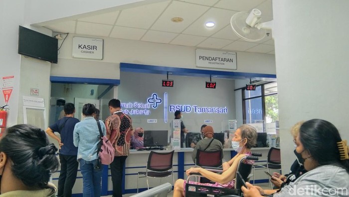 Vaksin COVID-19 Kini Berbayar, Masih Ada Peminatnya Nggak Sih?