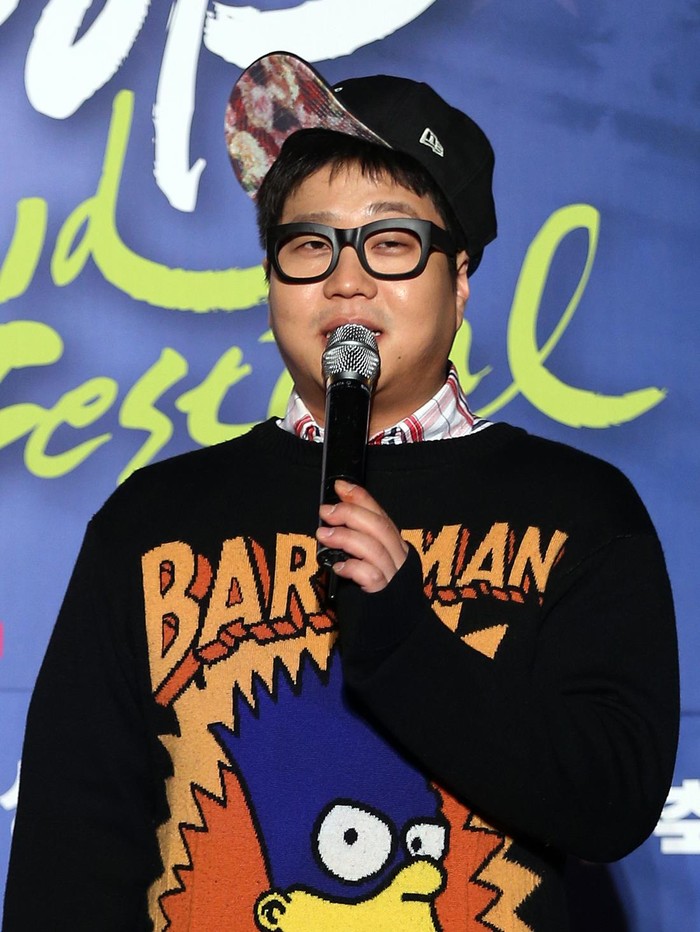 Shinsadong Tiger 2013 K-POP World Festival in Changwon
October 20, 2013
Changwon-si, Gyengsangnam-do
Related Articles
Cheong Wa Dae
K-Pop World Festival unites global fans
http://english.president.go.kr/tours/visitor/visitor_view.php?uno=8541&board_no=E10&search_key=&search_value=&search_cate_code=&cur_page_no=3
Korea.net
-English
K-Pop World Festival unites global fans
http://www.korea.net/NewsFocus/Culture/view?articleId=114061
-δΈζ
β2013 K-POPδΈηεΊε
Έβ η¨K-POPθΏη»ε
¨δΈη
http://chinese.korea.net/NewsFocus/Culture/view?articleId=113986
-Vietnamese
CαΊ£ thαΊΏ giα»i hα»i tα»₯ tαΊ‘i βK-pop World Festival 2013β
http://vietnamese.korea.net/NewsFocus/Culture/view?articleId=113987
-ζ₯ζ¬θͺ
γKγγγγ―γΌγ«γγ»γγ§γΉγγ£γγ«2013γγKγγγγ§δΈηγδΈγ€γ«
http://japanese.korea.net/NewsFocus/Culture/view?articleId=113985
-Deutsch
βK-Pop World Festivalβ bringt internationale Fans zusammen
http://german.korea.net/NewsFocus/Culture/view?articleId=114065
-Francais
Un festival mondial de la K-Pop 2013 de haute volΓ©e
http://french.korea.net/NewsFocus/Culture/view?articleId=114064
-Russian
K-Pop World Festival ΠΎΠ±ΡΠ΅Π΄ΠΈΠ½ΡΠ΅Ρ ΡΠ°Π½Π°ΡΠΎΠ² ΡΠΎ Π²ΡΠ΅Π³ΠΎ ΠΌΠΈΡΠ°
http://russian.korea.net/NewsFocus/Culture/view?articleId=114066
-Arabic
Ψ§ΩΩ
ΩΨ±Ψ¬Ψ§Ω Ψ§ΩΨΉΨ§ΩΩ
Ω ΩΩΨ¨ΩΨ¨ Ψ§ΩΩΩΨ±Ω ΩΩΨΨ― Ψ§ΩΨ¬Ω
Ψ§ΩΩ
http://arabic.korea.net/NewsFocus/Culture/view?articleId=114062
Ministry of Culture, Sports and Tourism
Korean Culture and Information Service
Korea.net(www.korea.net)
Jeon Han
--------------
2013 μ 3ν K-POP μλνμ€ν°λ²
2013-10-20
κ²½μλ¨λ, μ°½μμ
λ¬Έν체μ‘κ΄κ΄λΆ
ν΄μΈλ¬Ένν보μ
μ½λ¦¬μλ·
μ ν
