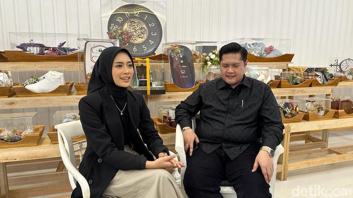 Sosok pasangan pengantin viral di Sukabumi dengan mahar mewah.