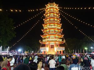 Ribuan Warga Padati Pulau Kemaro Rayakan Puncak Cap Go Meh di Palembang