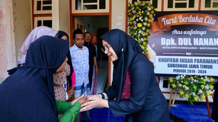 takziyah ke Almarhum Ketua KPPS di Banyuwangi, Bupati Ipuk: Insya Allah Khusnul Khotimah