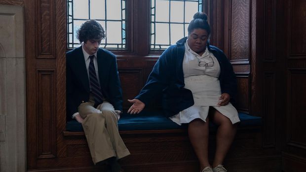 Cuplikan adegan dalam film The Holdovers (2023).