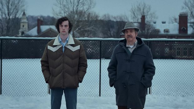 Cuplikan adegan dalam film The Holdovers (2023).