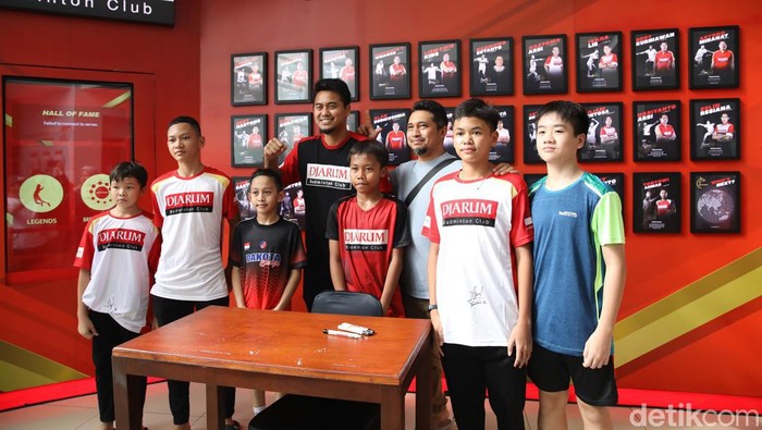 Tontowi Ahmad saat hadir di kejuaraan klub mitra PB Djarum 2024 di GOR PB Djarum Jati, Kudus, Jumat (23/2/2024).