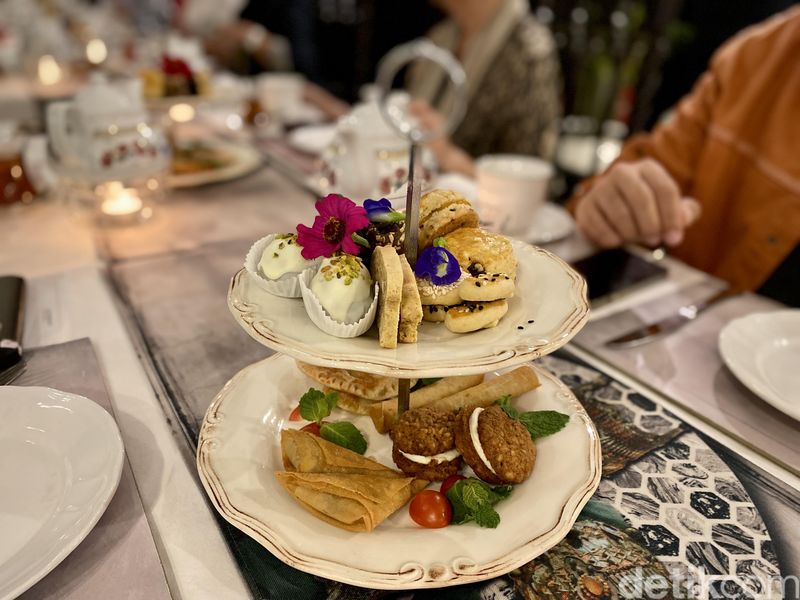 Turkish afternoon tea