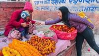 Penjual bunga di Kathmandu, Nepal.