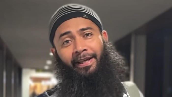 Ustaz Syafiq Riza Basalamah