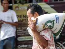 Bansos Beras Disetop Sementara, Rp 16,6 T Dialihkan buat Serap Gabah