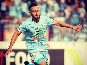 Cerita Gol Tangan Tuhan Pemain Persela Diego Assis di Liga 1 2018