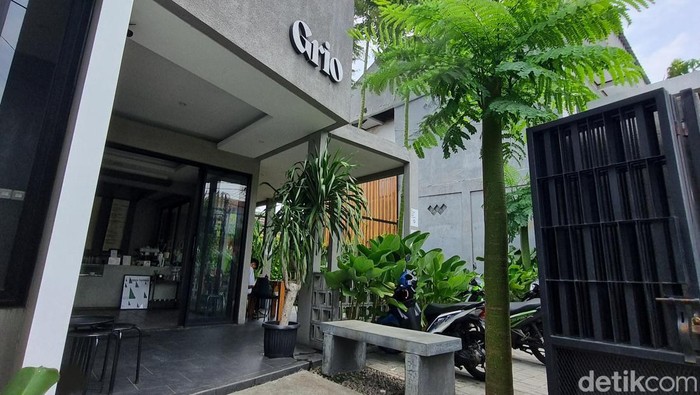 Grio Coffee Bekasi Grio Coffee Bekasi, kafe estetik minimalis di Bekasi.