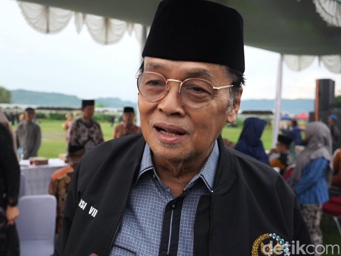 Ketua DPD Partai Golkar DIY Gandung Pardiman di Imogiri, Bantul, Sabtu (24/2/2024).
