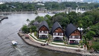 Beginilah potret udara Cottage Paus di kawasan Putri Duyung Ancol, Jakarta dengan pemandangan laut lepas utara Jakarta.