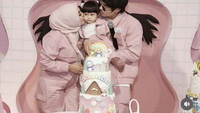 Momen Gemas Ameena Rayakan Ulang Tahun hingga Ikut Lomba Makan Kerupuk