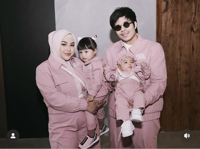 Momen Gemas Ameena Rayakan Ulang Tahun hingga Ikut Lomba Makan Kerupuk