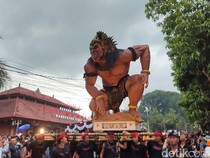 Meriahnya Parade Ogoh-ogoh di Tabanan